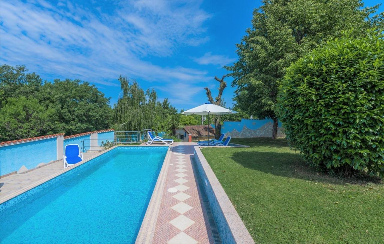 Villa Anita With Common Pool Vrvari Exterior foto